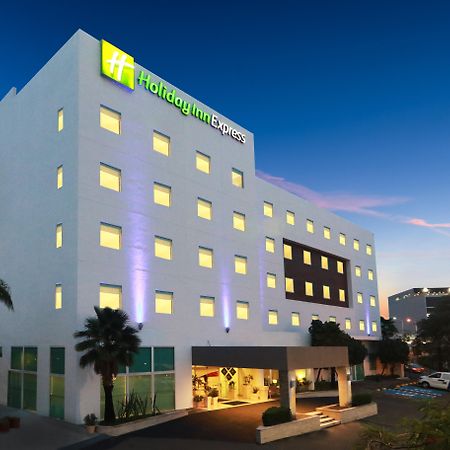 Holiday Inn Express Guadalajara Iteso, An Ihg Hotel Exterior foto