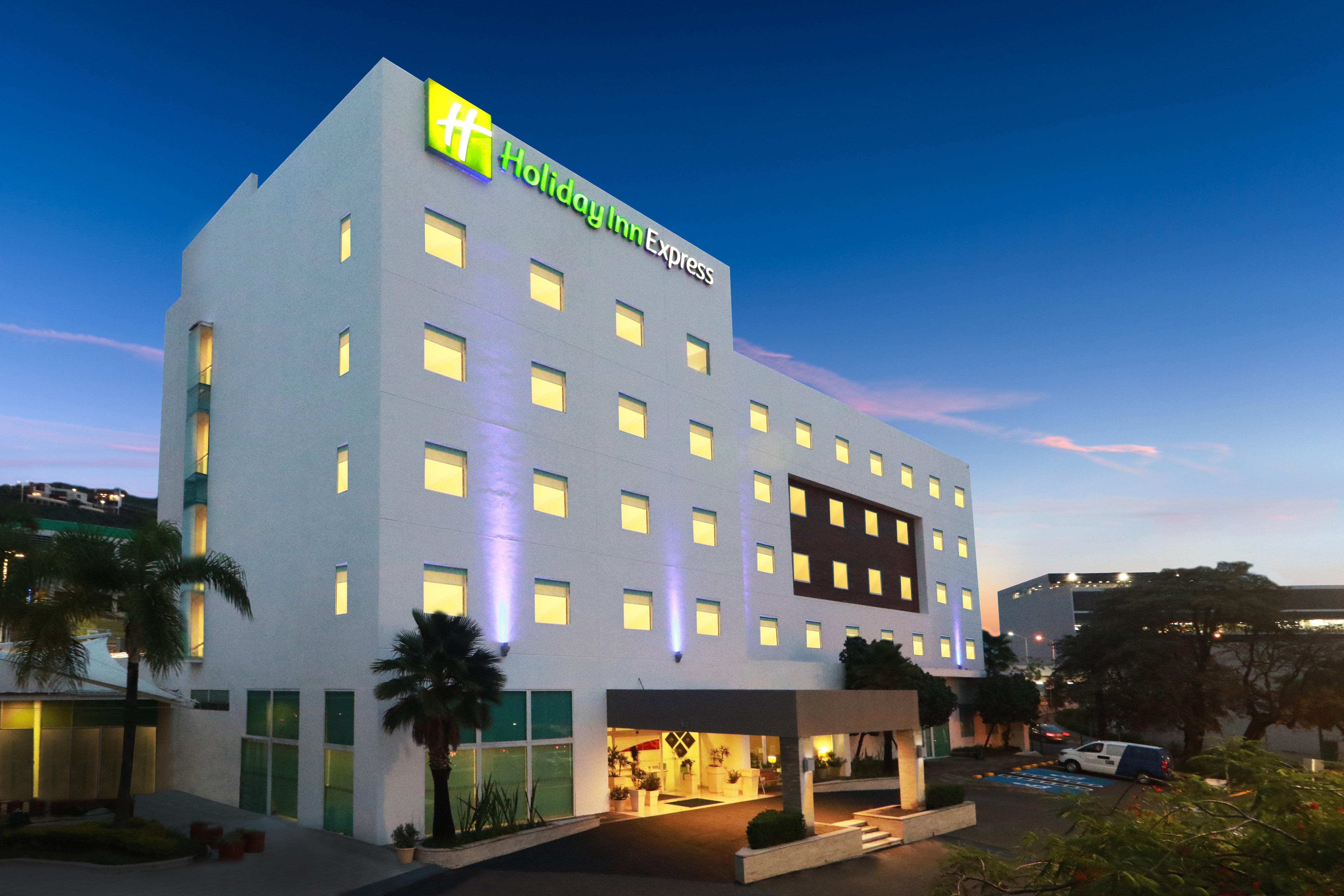 Holiday Inn Express Guadalajara Iteso, An Ihg Hotel Exterior foto