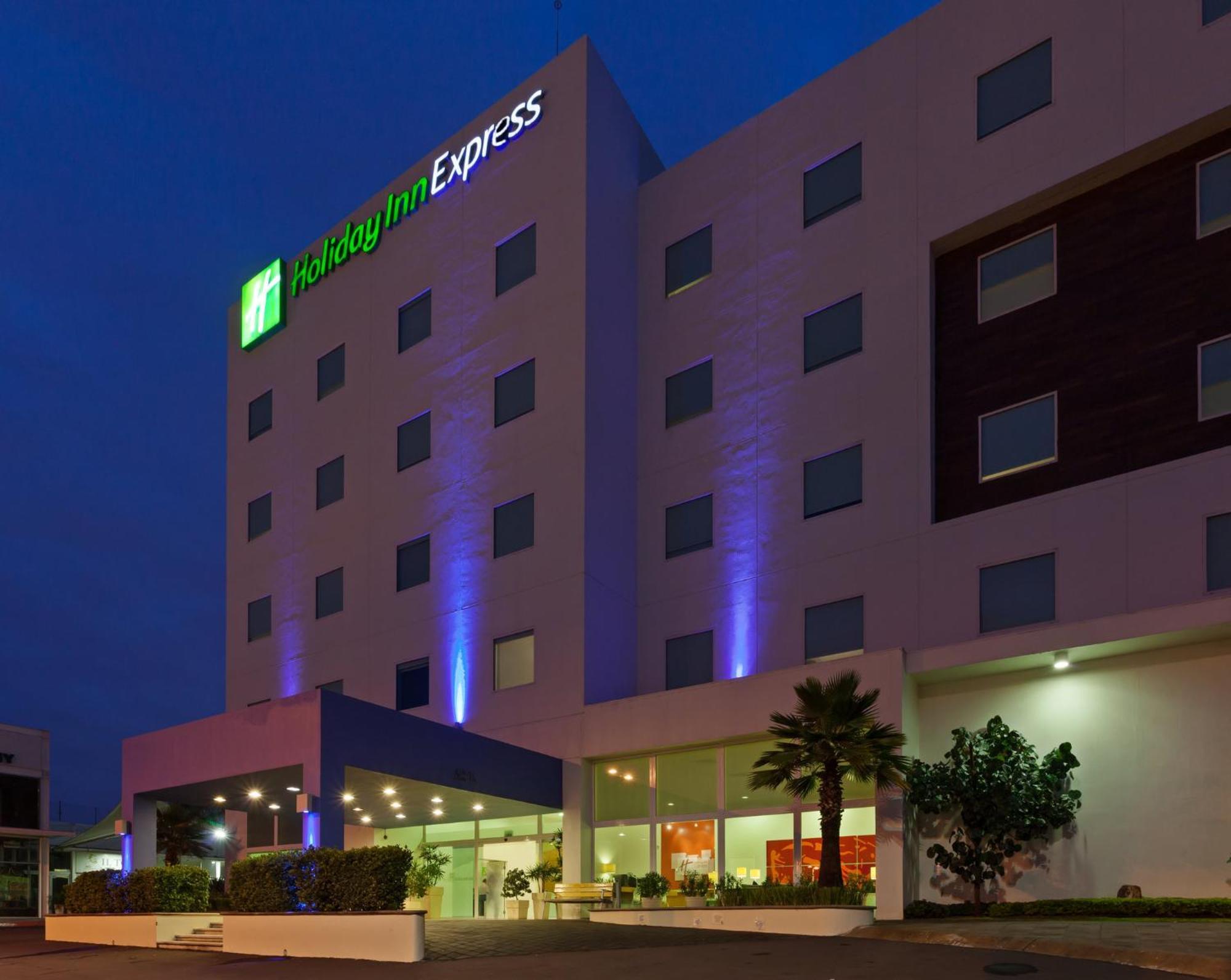 Holiday Inn Express Guadalajara Iteso, An Ihg Hotel Exterior foto